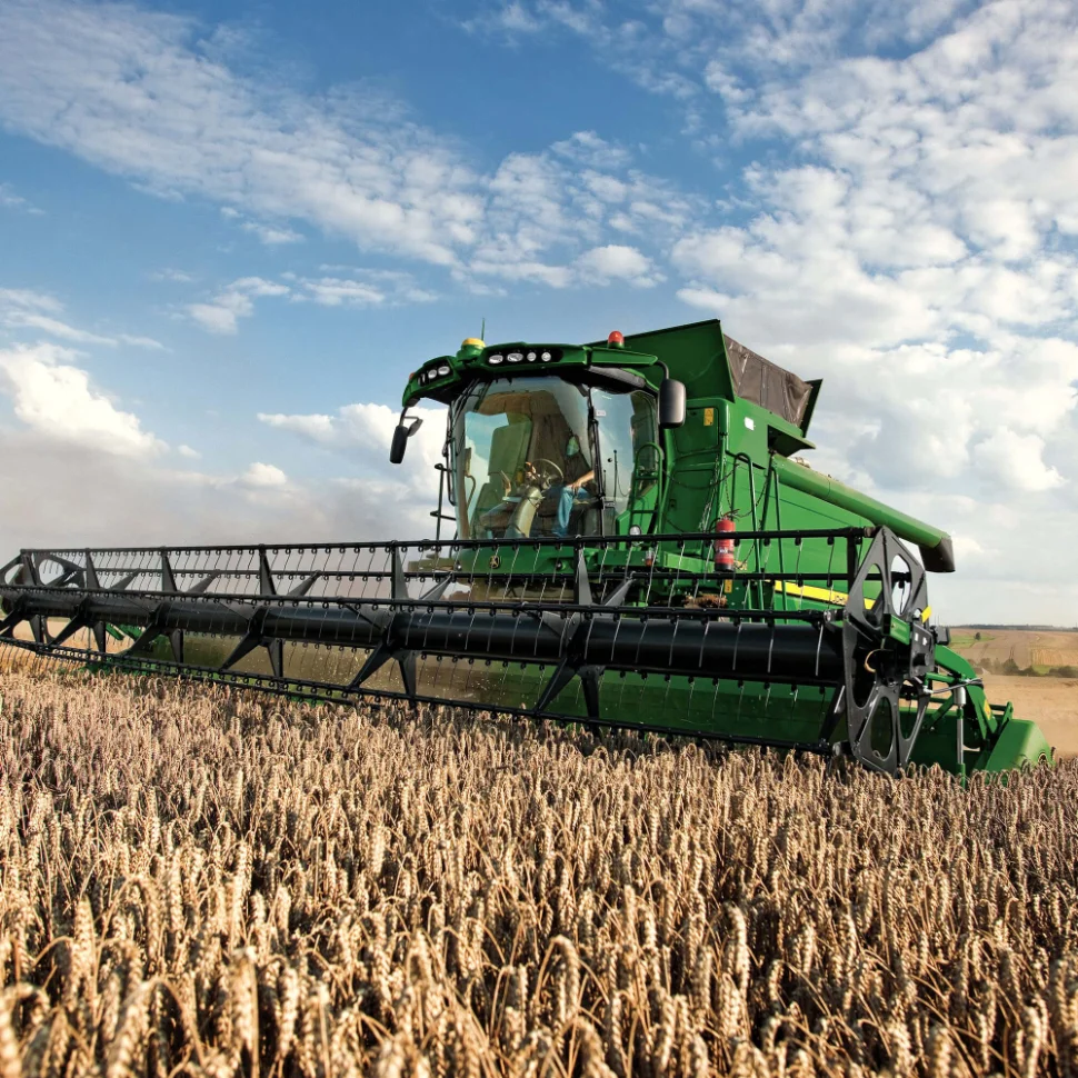 Combines 2014 - 3.jpg